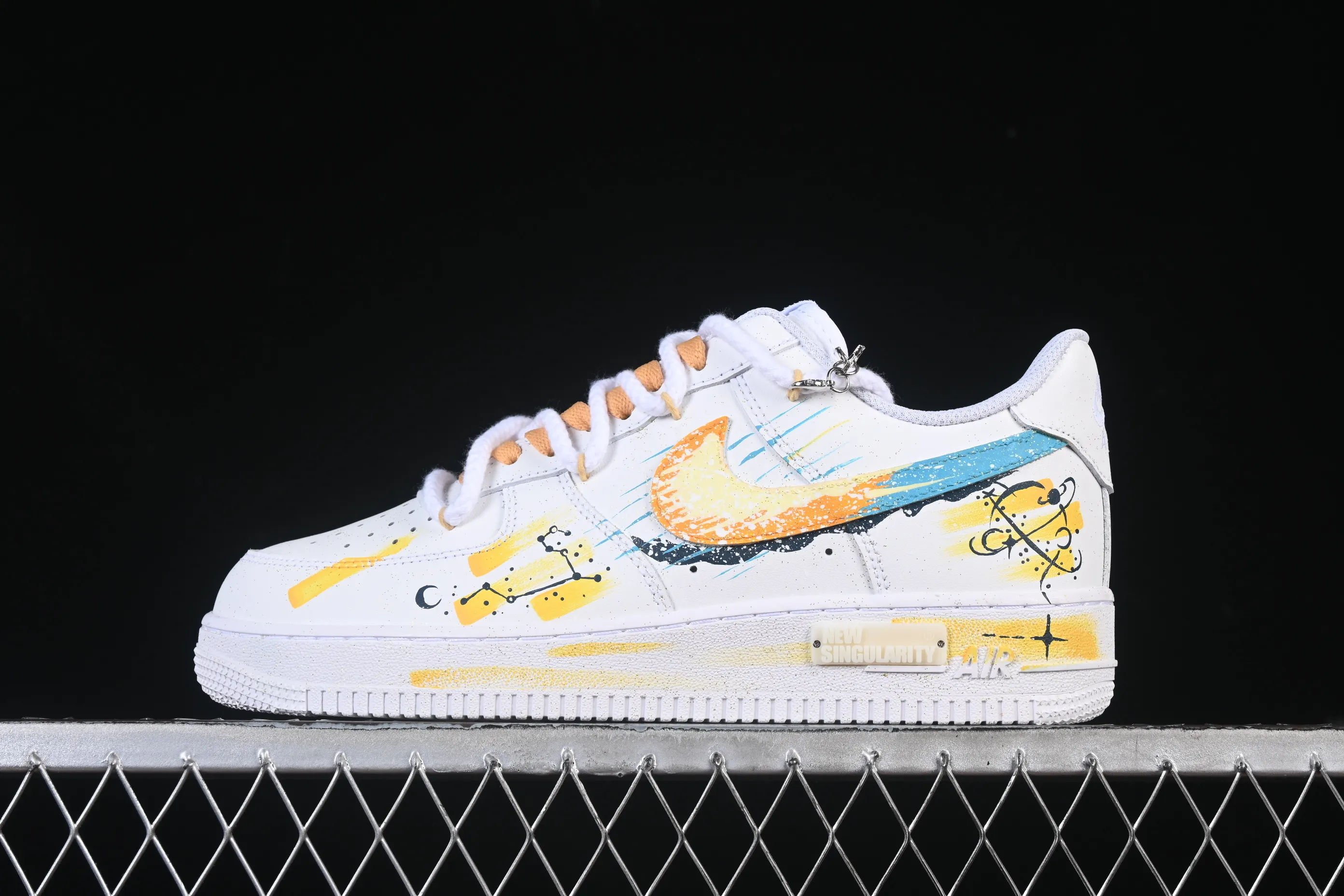 All categories Nk Air Force 1 Air Force series Nk Air Force 1 Low Air Force low-top Nike Air Force 1'07 Low "Leo" Hand-painted graffiti twelve constellations series Leo Air Force One low-top casual sneakers Constellation 723-822